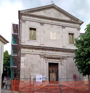 La facciata della Pro-Cattedrale di San Michele Arcangelo