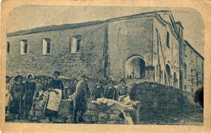 Il monastero in una vecchia cartolina